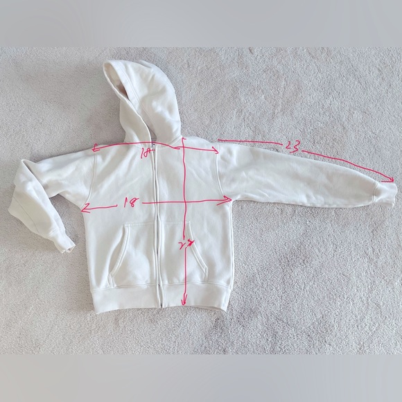 Aritzia cozy zip up sweater - Picture 4 of 4